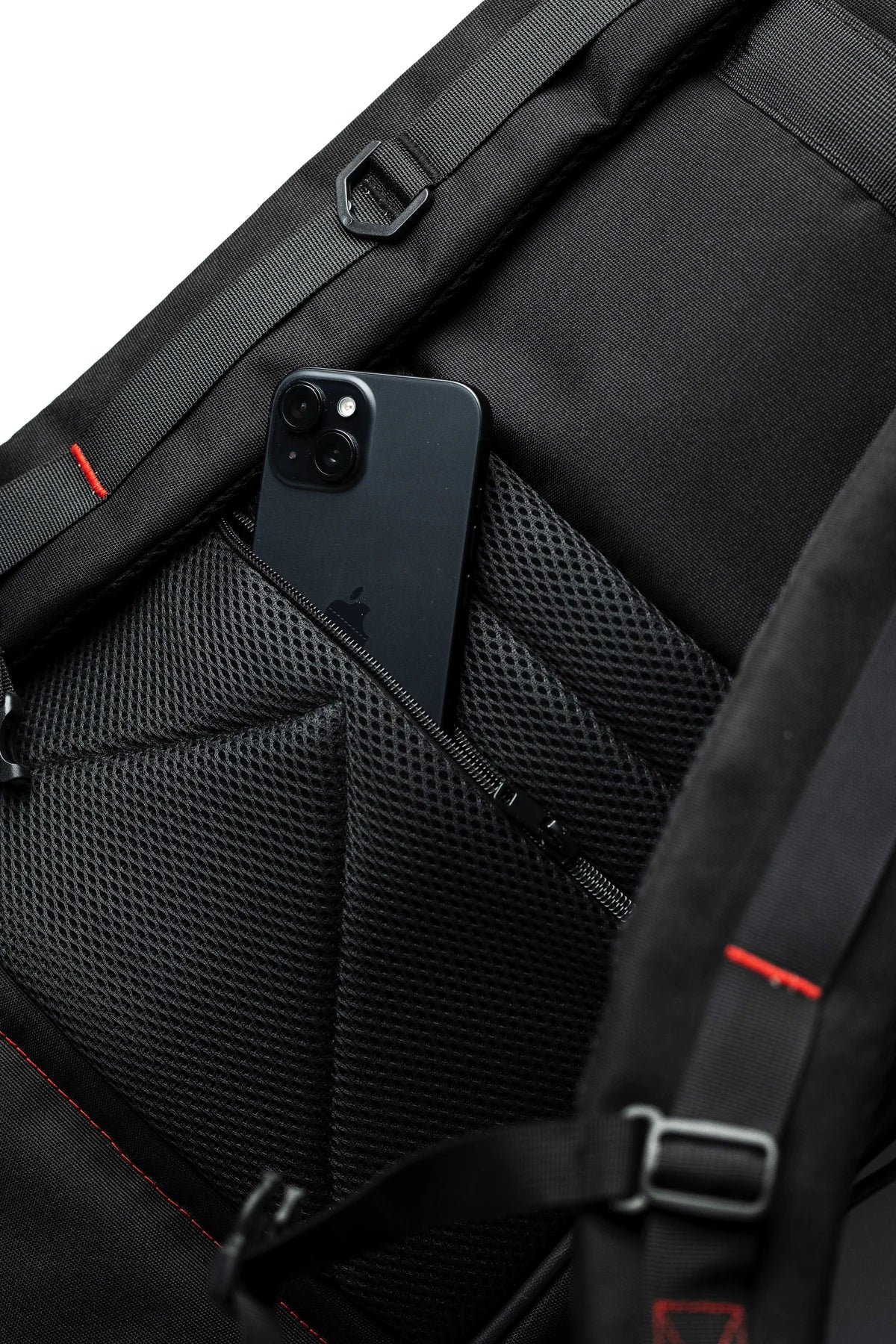 SPHYRNA 100L backpack - back pocket close-up